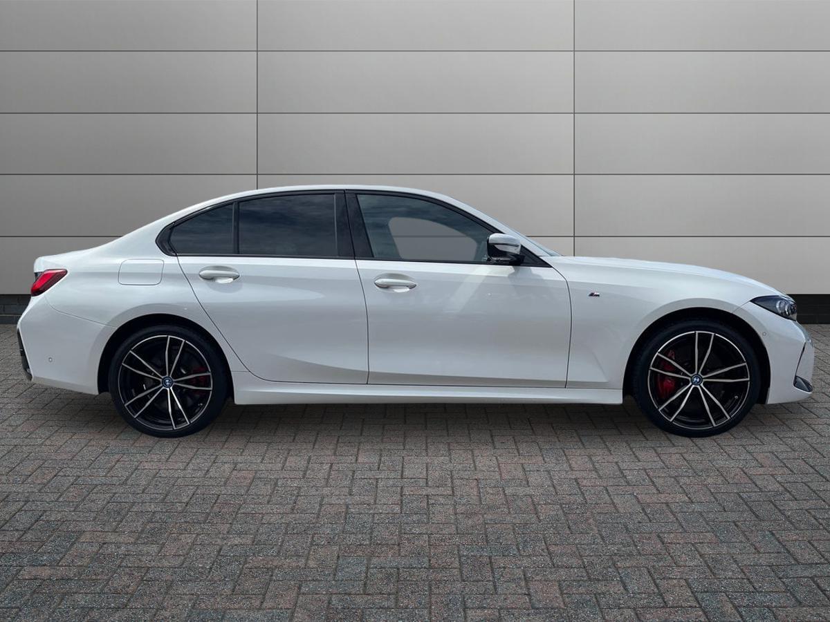 BMW 3 Series Photo 5