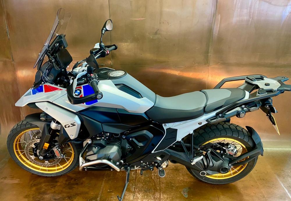 BMW R 1300 GS Photo at-f896840bb83143d88ca38cbcc30fa369.jpg