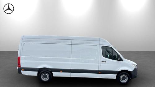 Mercedes-Benz Sprinter Photo at-f8a98966c5804f7b8e0251e1eae56a9d.jpg