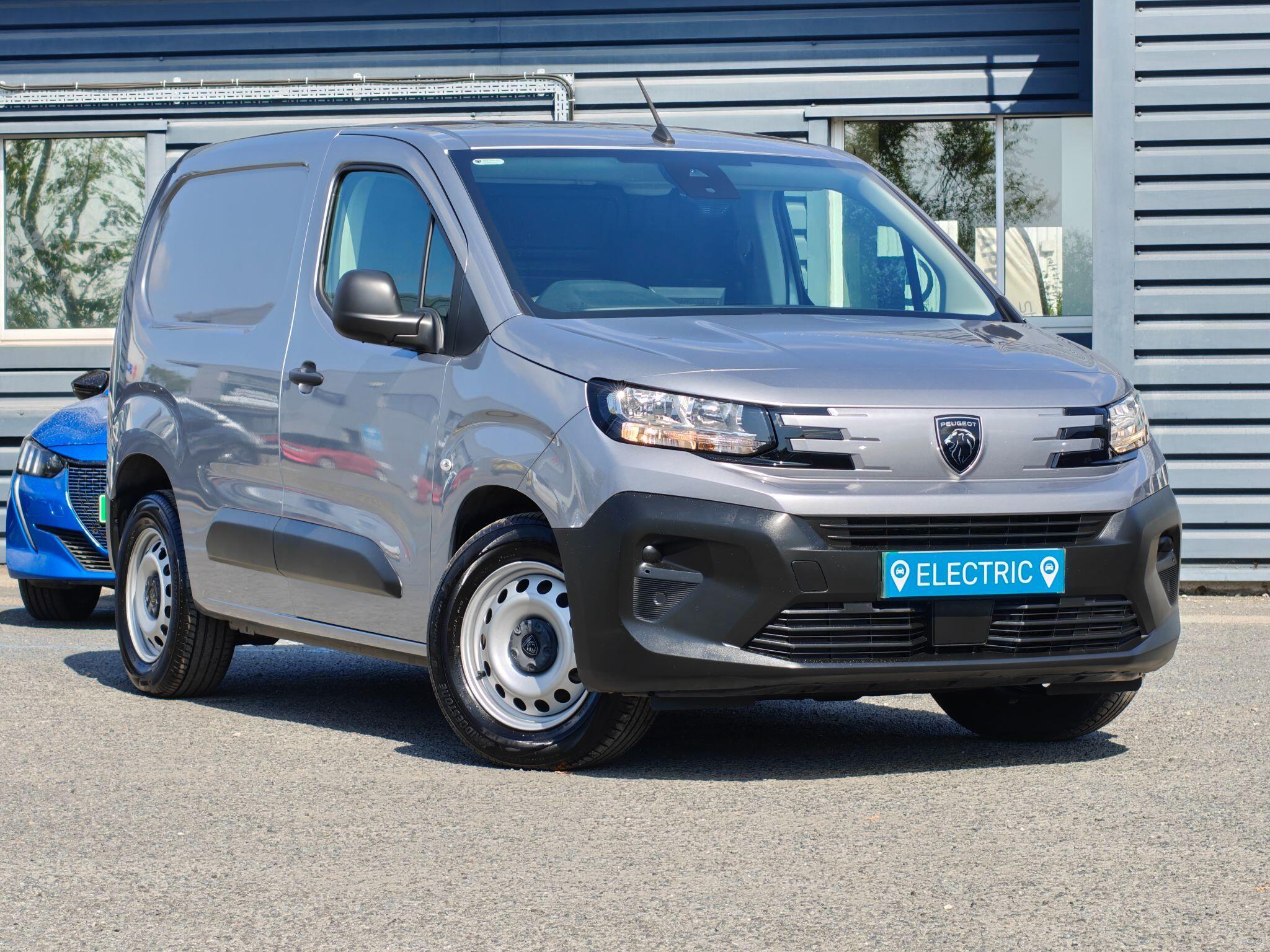 2024 Peugeot Partner thumbnail 2