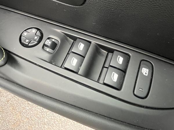 Used Peugeot E-208 KR21PXC 25