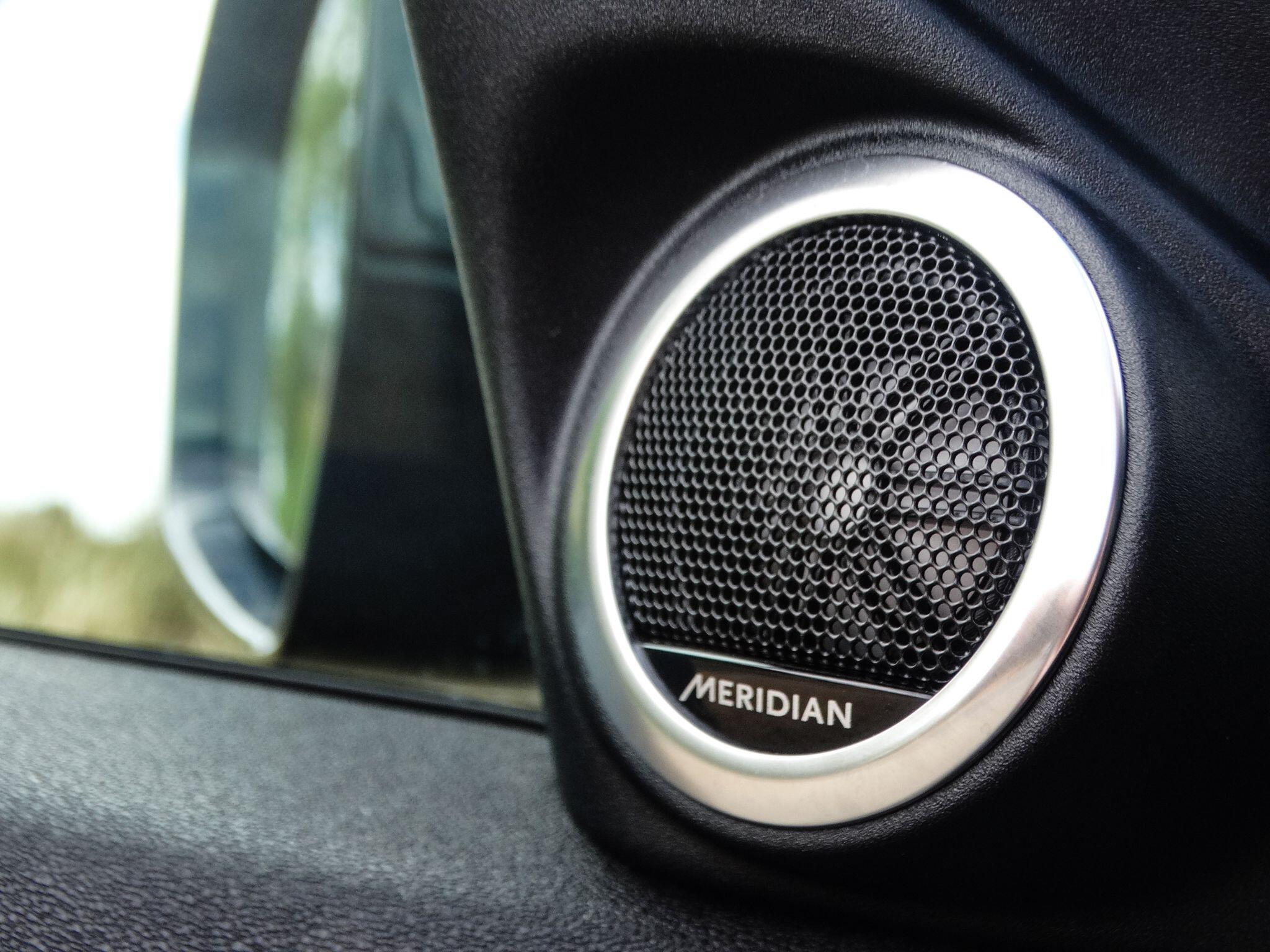 Land Rover Range Rover Evoque 2.0 P250 MHEV R-Dynamic HSE Auto 4WD Euro 6 (s/s) 5dr — photo 9