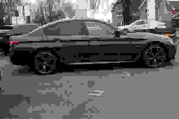 BMW 5 Series Photo at-f929079e304f4ac8993a82870ac810a4.jpg