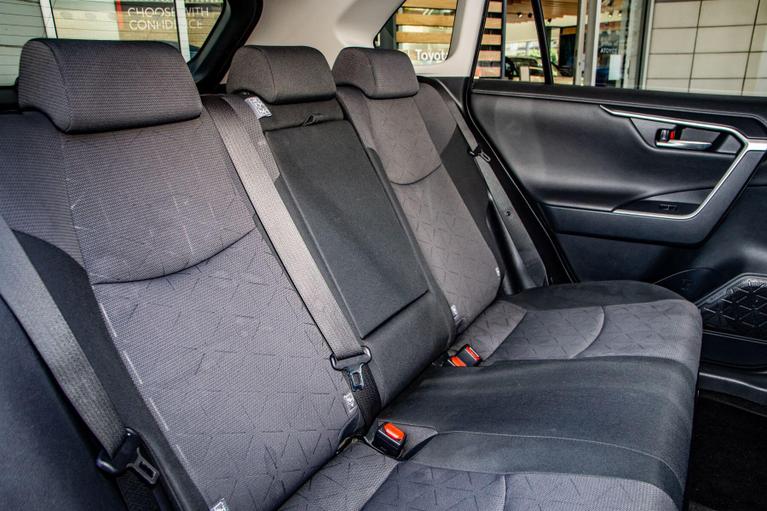 Used Toyota RAV4 LT69FPJ 14