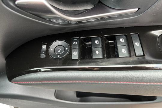 Hyundai TUCSON Photo at-f9a0cf4b00184510b85731603dae7574.jpg