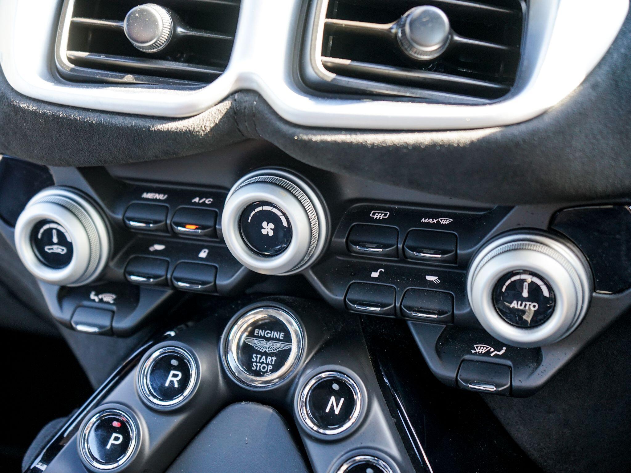 Aston Martin Vantage 4.0 V8 Auto Euro 6 2dr — photo 22