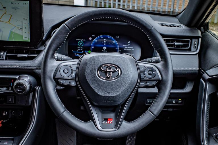 Used Toyota RAV4 GU74OKO 27