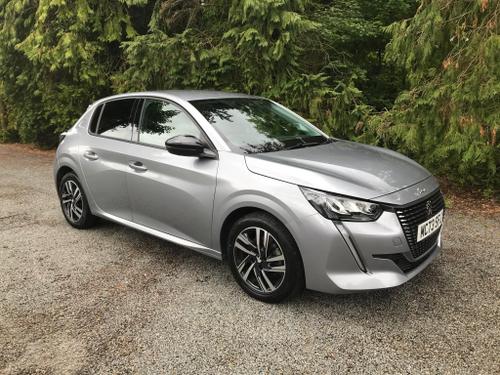2023 Peugeot 208 | £13,495