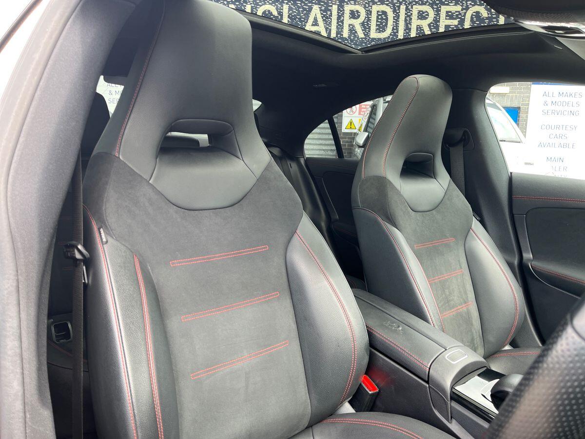 Mercedes-Benz CLA Photo 24