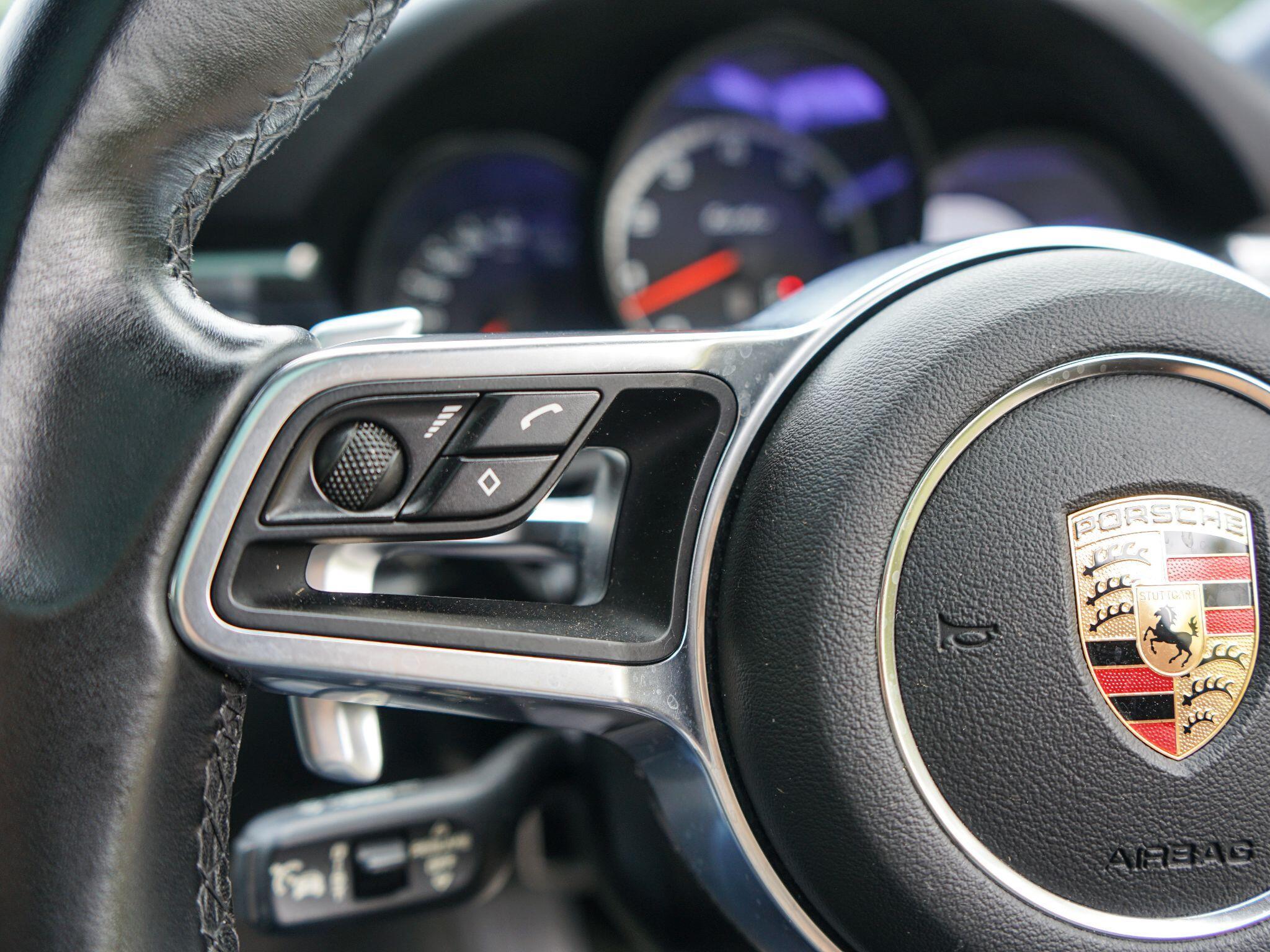 Porsche Macan 3.6T V6 Turbo Performance PDK 4WD Euro 6 (s/s) 5dr — photo 31
