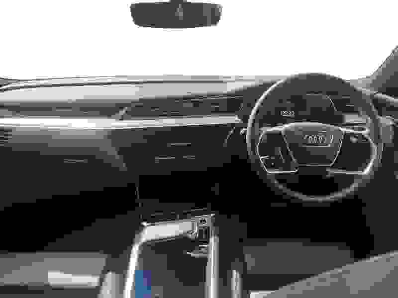 Audi e-tron Photo at-fa1728276fb64b8bb1b022127992e0ef.jpg