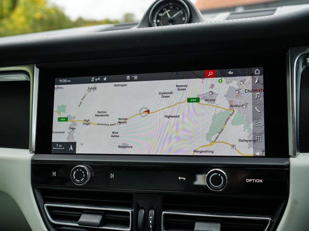 Used Porsche Macan LX72PFK 26