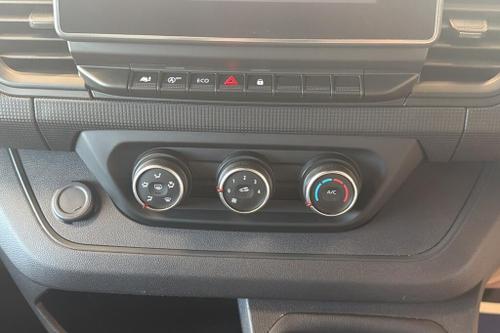 Renault TRAFIC Photo at-fa8998d8a07c4cab8922471c4853e5d5.jpg