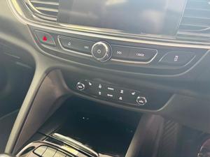 Vauxhall Insignia Photo 36