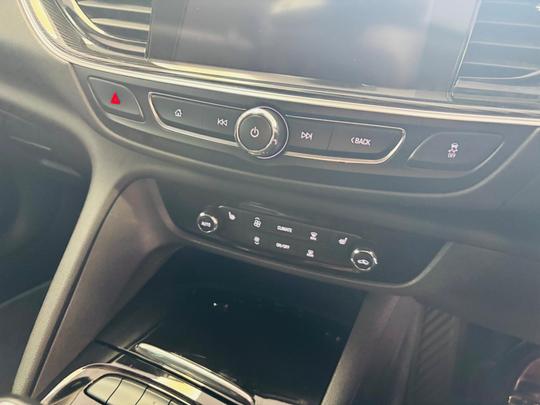 Vauxhall Insignia Photo at-fa94f394b95b4c2ebc3ccf179cb938a9.jpg