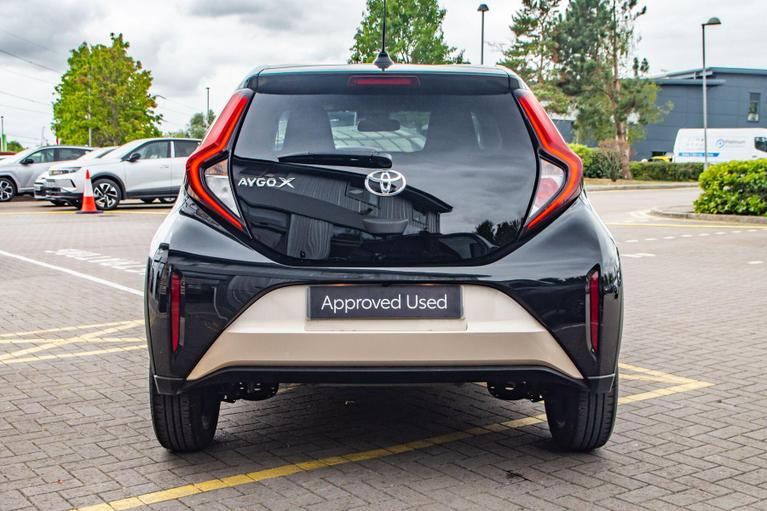 Used Toyota Aygo X YP24BLV 4
