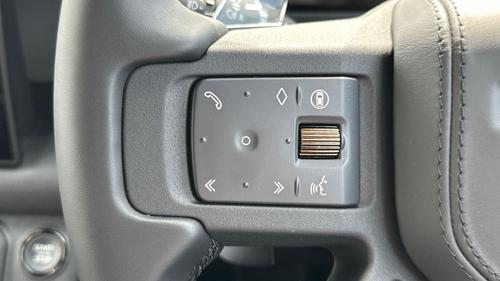 Land Rover Defender Photo at-fad60d153a664bc780ce9a80b8501322.jpg