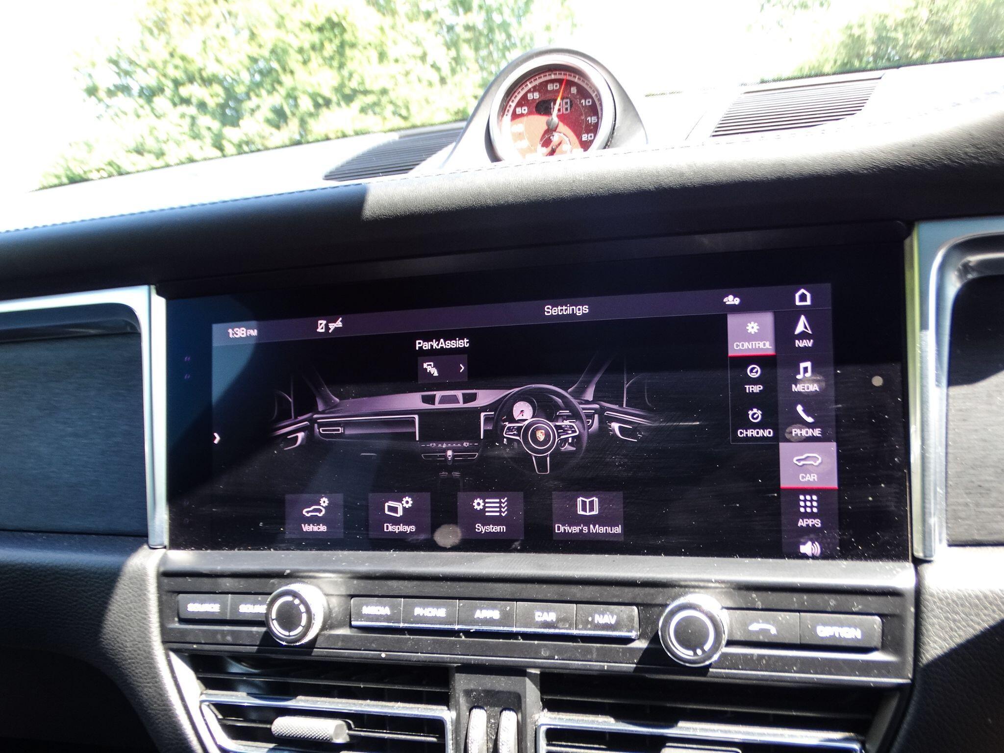 Porsche Macan 2.9T V6 GTS PDK 4WD Euro 6 (s/s) 5dr — photo 25