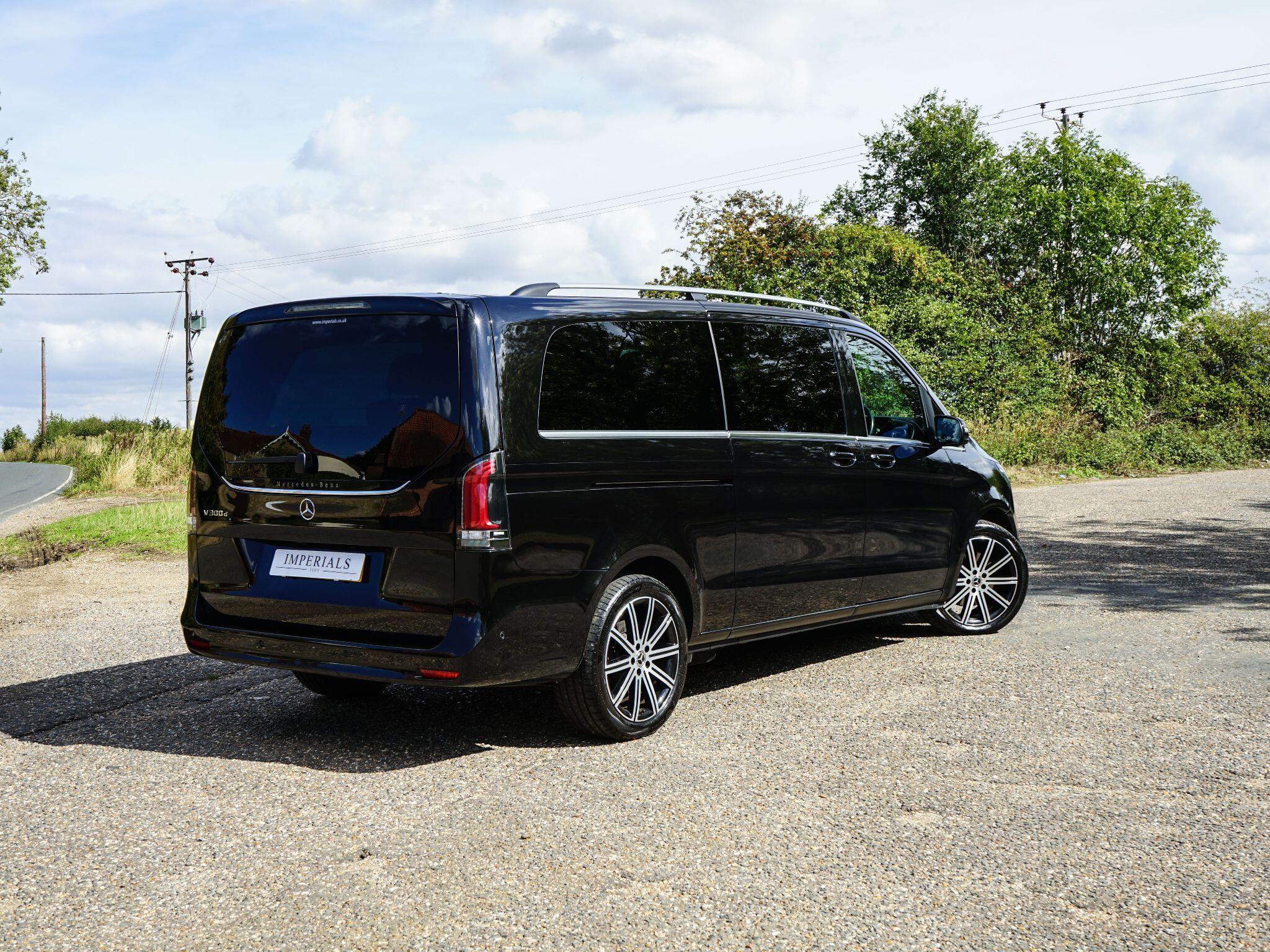 Mercedes-Benz V Class 2.0 V300d Premium G-Tronic+ Euro 6 (s/s) 5dr (8 Seat Extra Long) — photo 4