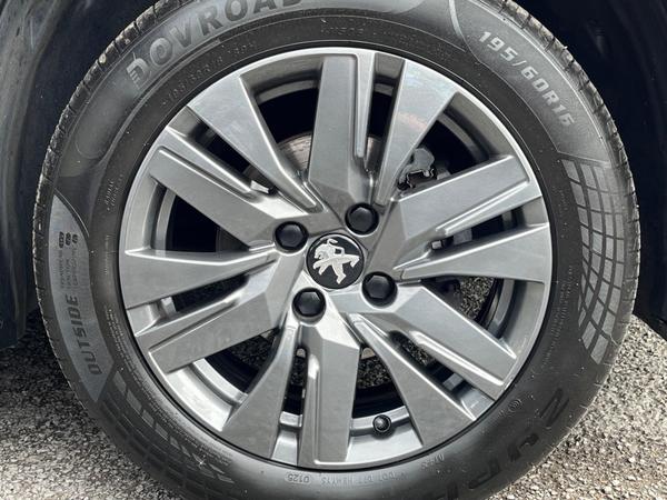 Used Peugeot 2008 BV67AKO 59