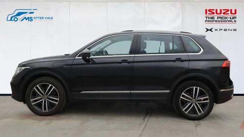Volkswagen TIGUAN Photo at-fbdcc63ed6504cdabc21260cdd4fb588.jpg