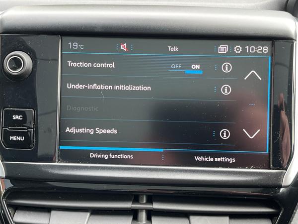 Used Peugeot 2008 BV67AKO 31