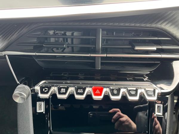 Used Peugeot 2008 YT23RHJ 50