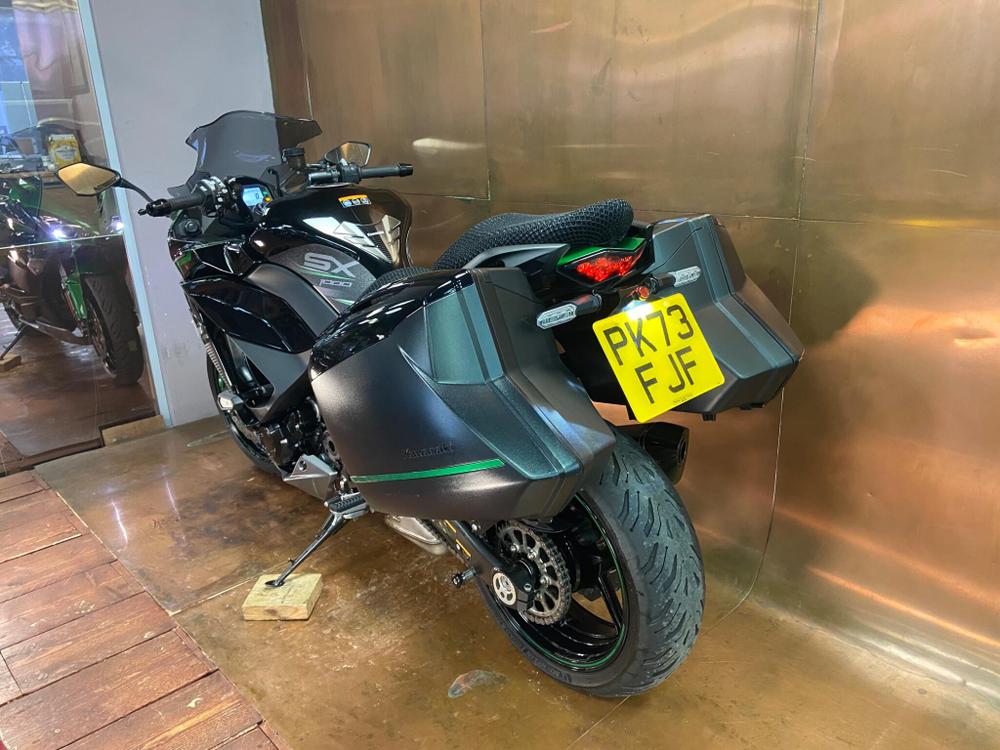 Kawasaki Ninja 1000SX Photo at-fc0faa44c14849229194e63ab52c1617.jpg