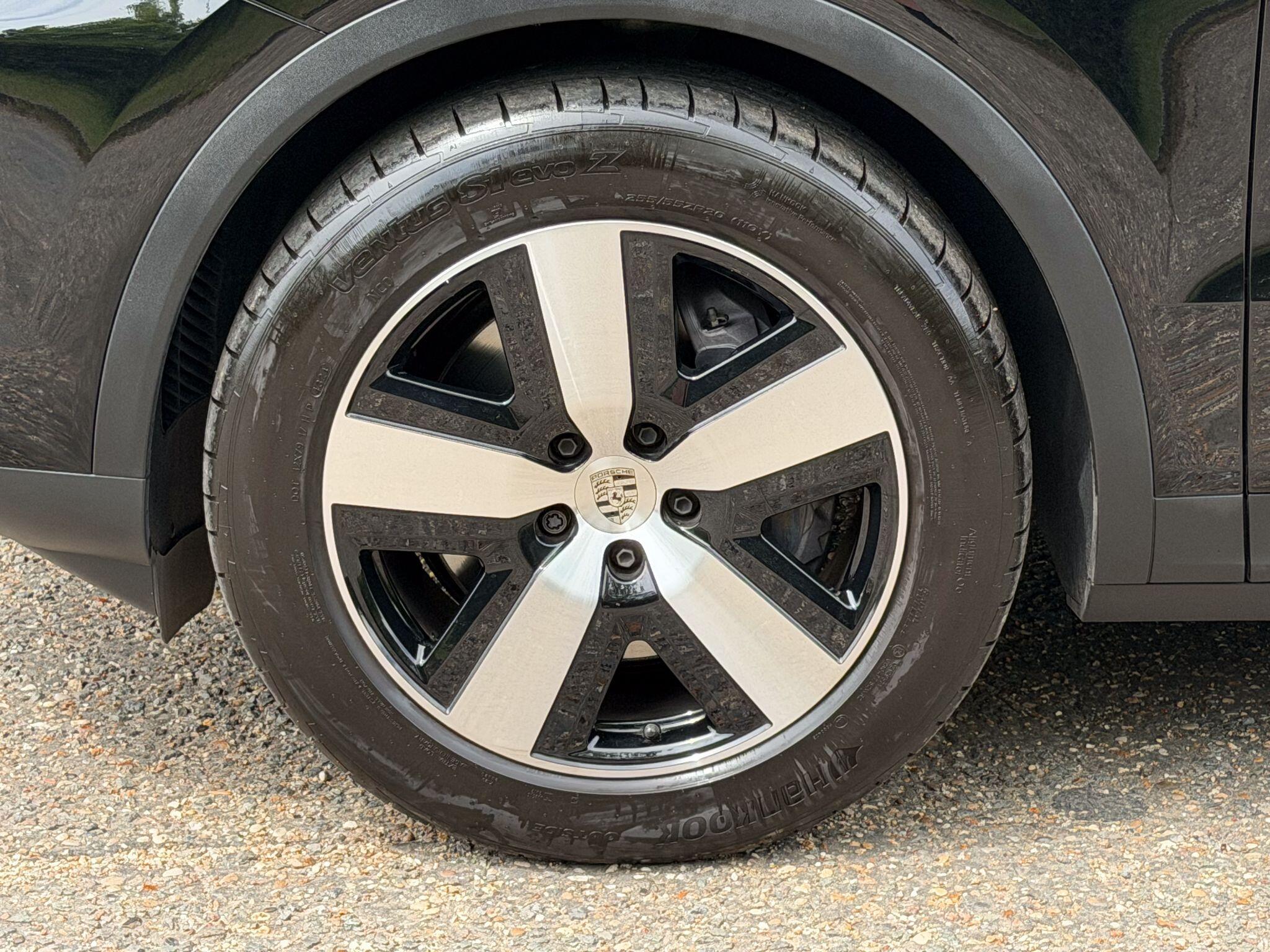 Porsche Cayenne 3.0 V6 E-Hybrid 25.9kWh TiptronicS 4WD Euro 6 (s/s) 5dr — photo 5