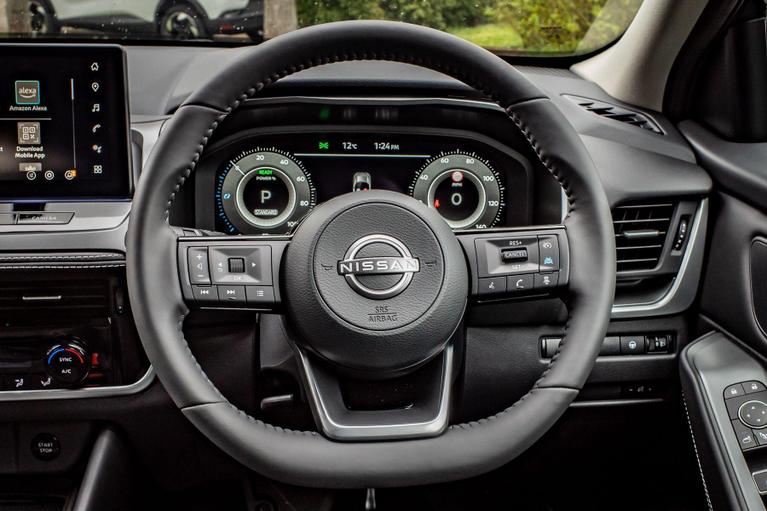 Used Nissan Qashqai WR26UET 27