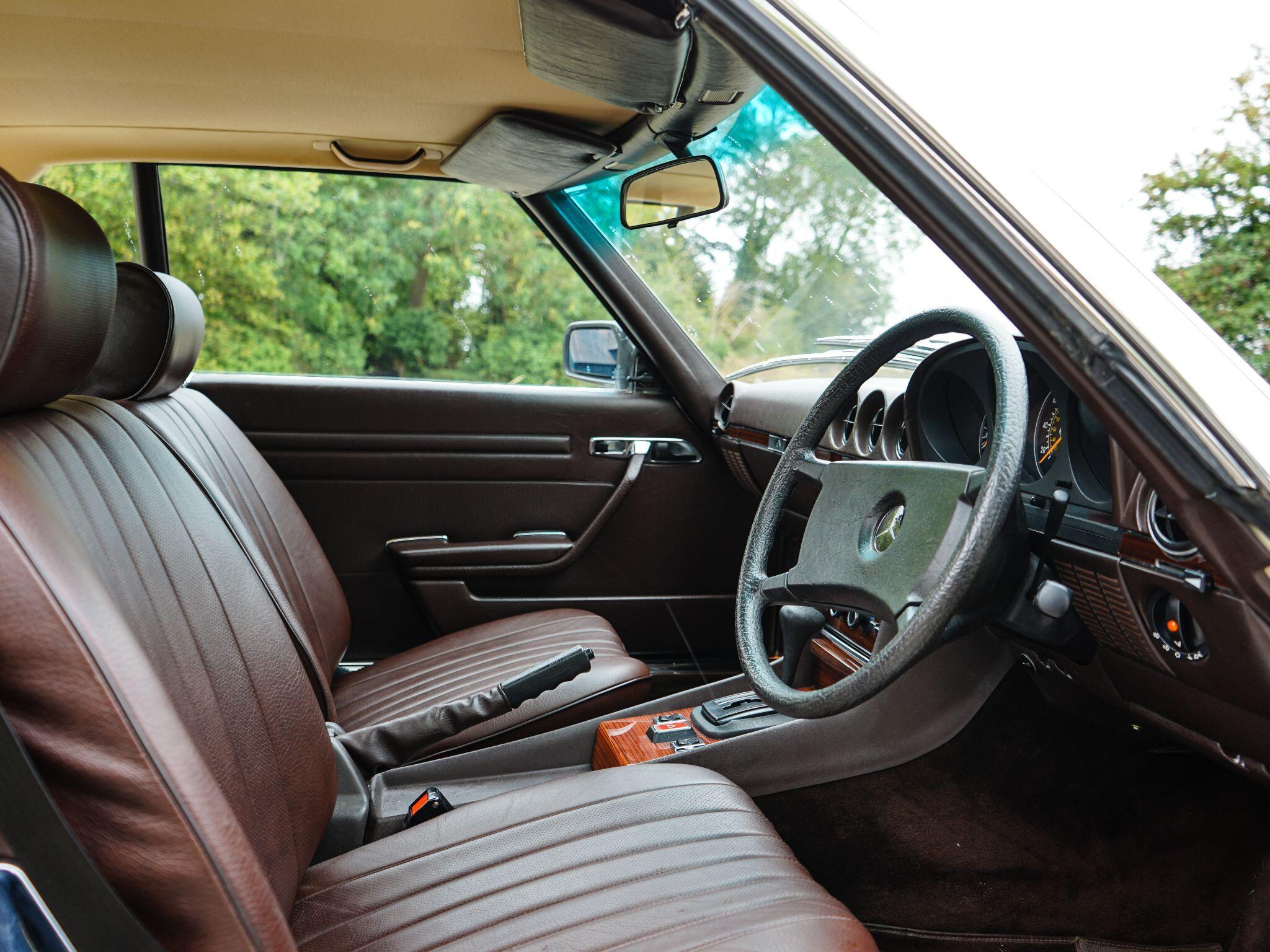 Mercedes-Benz 500 SL — photo 18