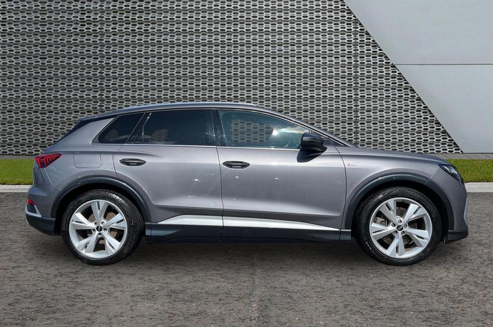 Audi Q4 Photo at-fd044b5fa4874a0cb0dee2c9a7a30370.jpg