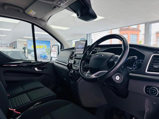 Ford Transit Custom Photo at-fd79b91e11cb49e3b84e105777562f35.jpg