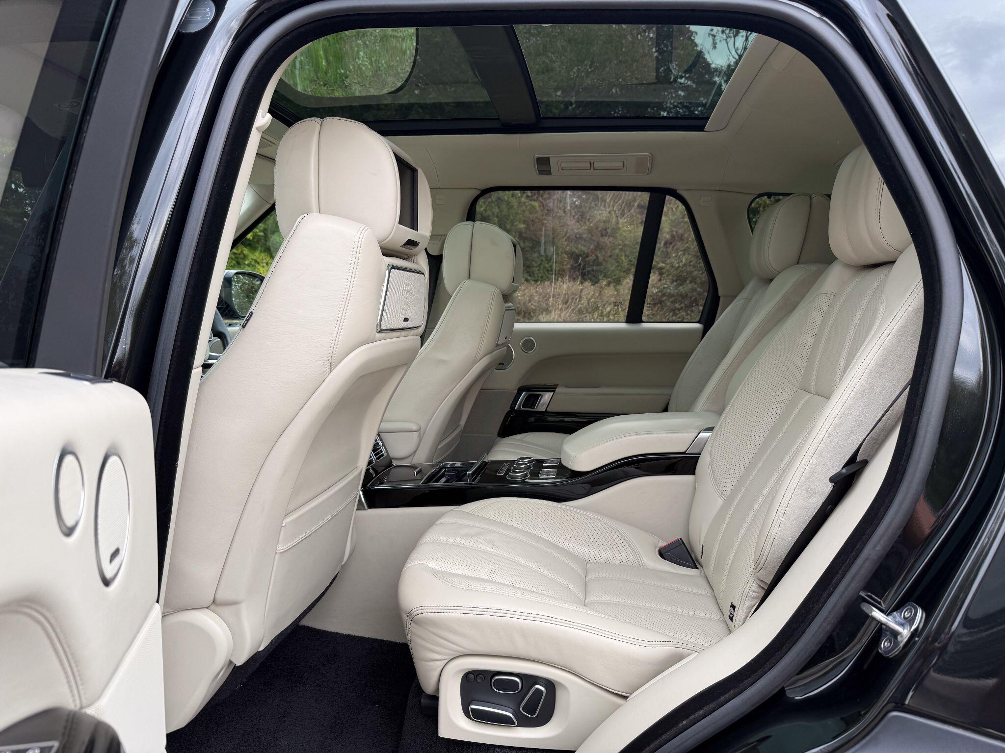 Land Rover Range Rover 4.4 SD V8 Autobiography Auto 4WD Euro 5 5dr — photo 17