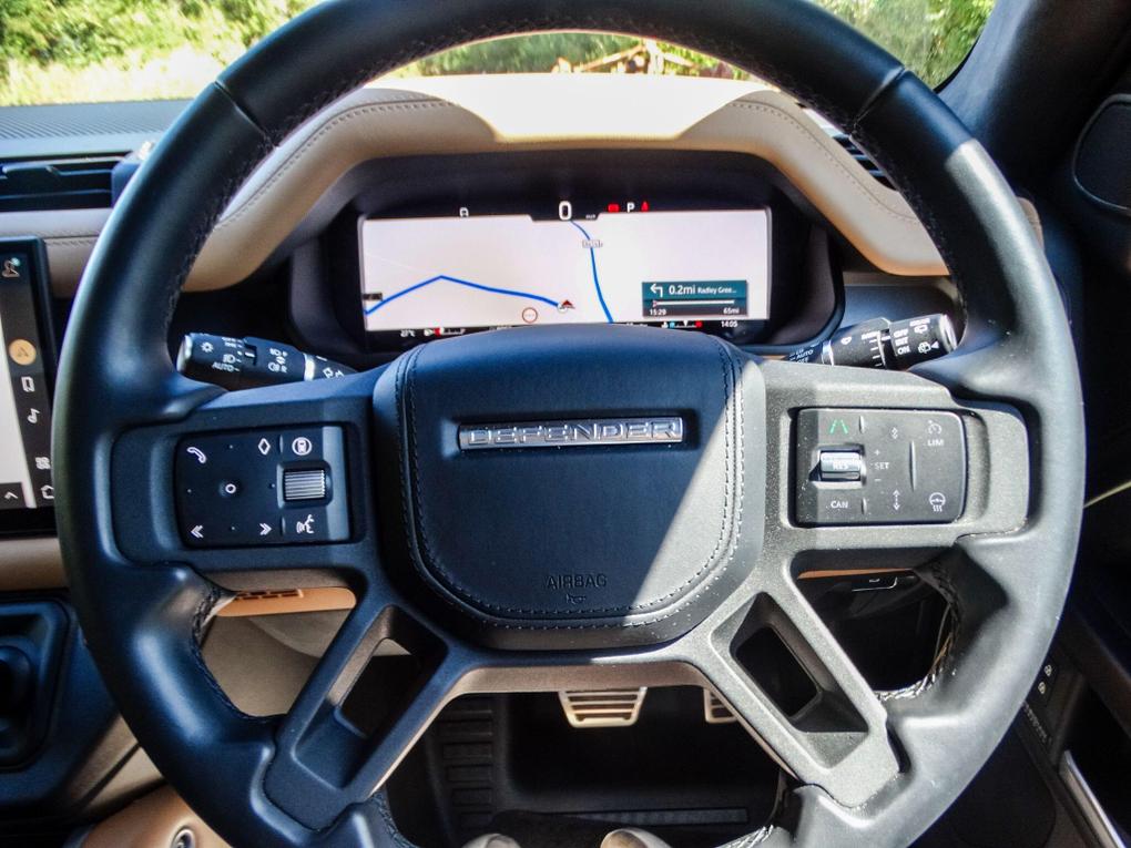 Used Land Rover Defender 110 GN74VAH 7