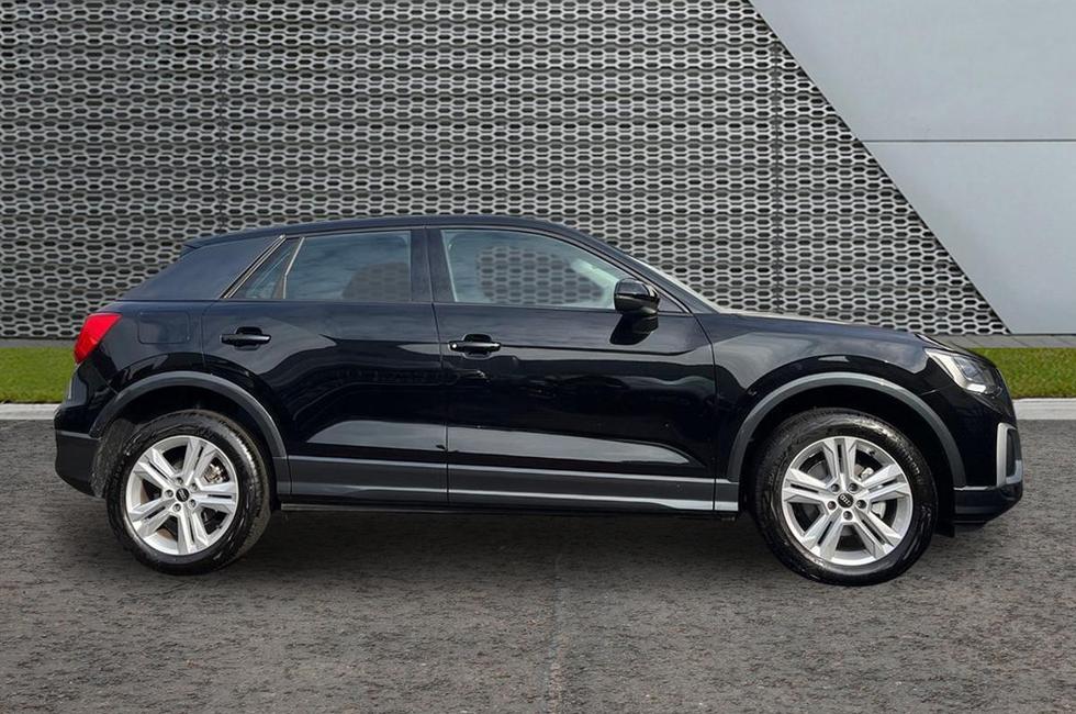 Audi Q2 Photo at-fdb51c1c95e84641918a6281a37d3dc1.jpg