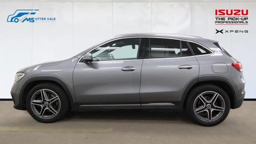 Mercedes-Benz GLA-CLASS Photo at-fdb9334422f54184a15d39cffff6e7bc.jpg