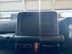 Suzuki Jimny Photo 40