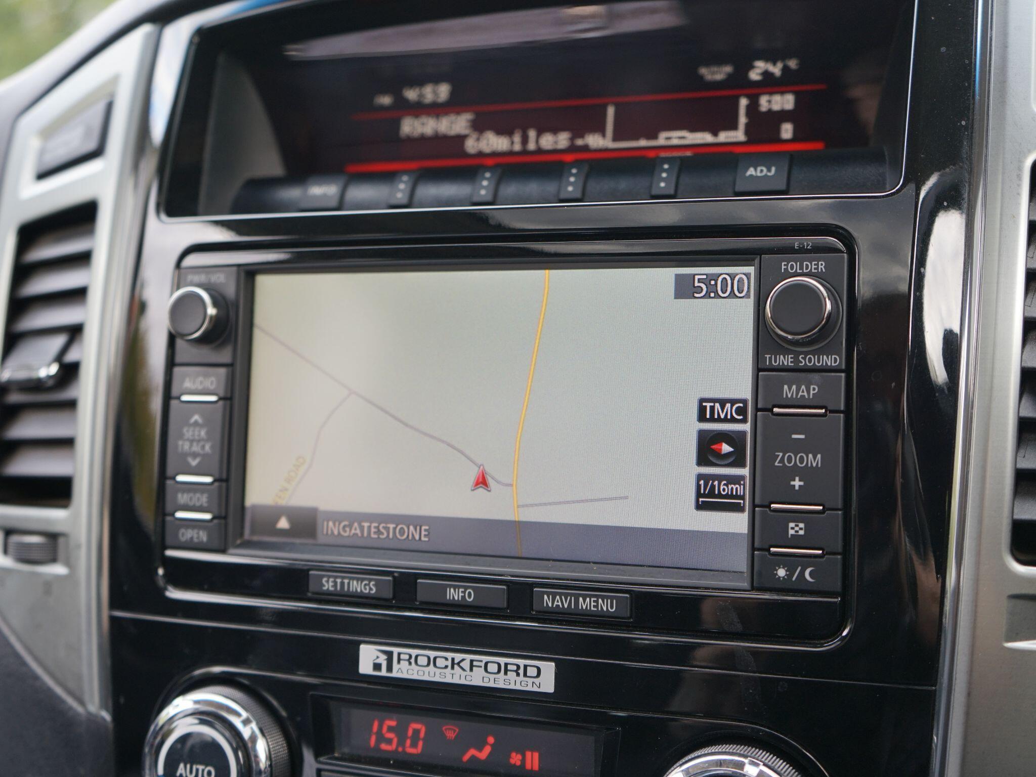 Mitsubishi Shogun 3.2 DI-DC SG3 SUV 5dr Diesel Auto 4WD Euro 6 LWB (187 ps) — photo 24