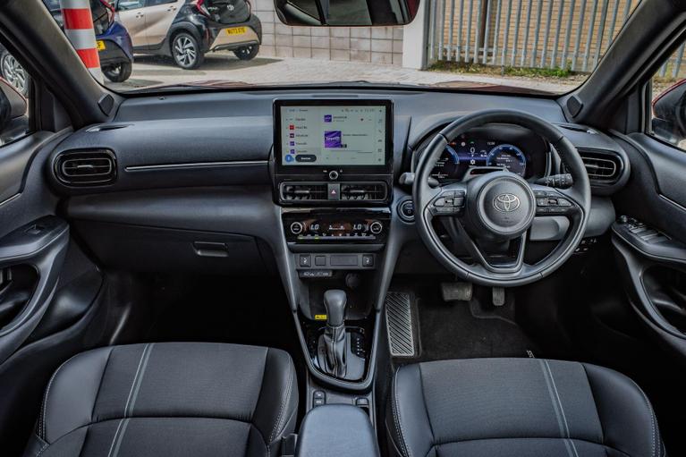 Used Toyota Yaris Cross WP26OAH 11