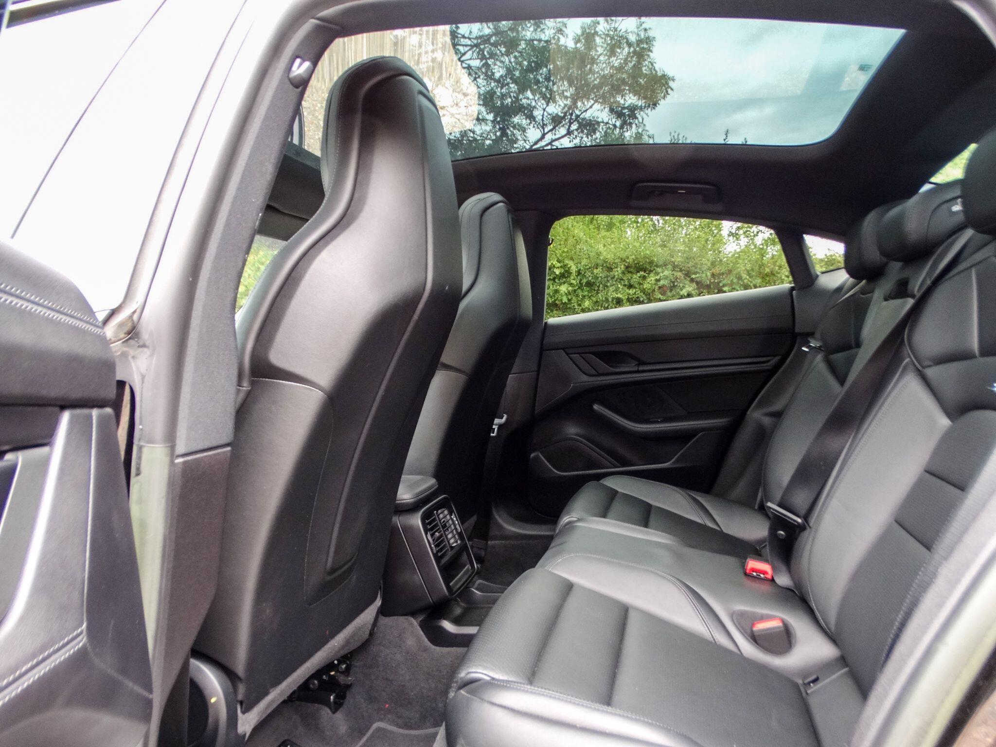 Porsche Taycan Performance Plus 93.4kWh 4S Auto 4WD 4dr (11kW Charger) — photo 15