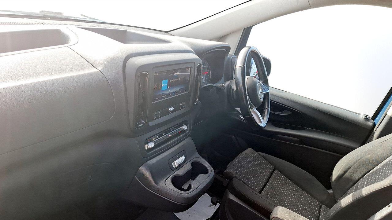 2024 MERCEDES Vito 2.0 119 CDI SELECT Crew Van G-Tronic RWD L2 Euro 6 (s/s) 5dr - vehicle photo 11 for sale on PureCar