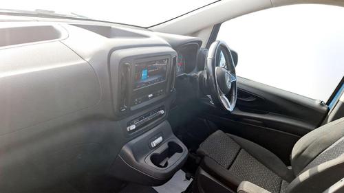 Mercedes-Benz Vito Photo at-fe0ffc1bc9124cd99cca3a057e49f789.jpg