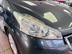 Peugeot 208 Photo 11