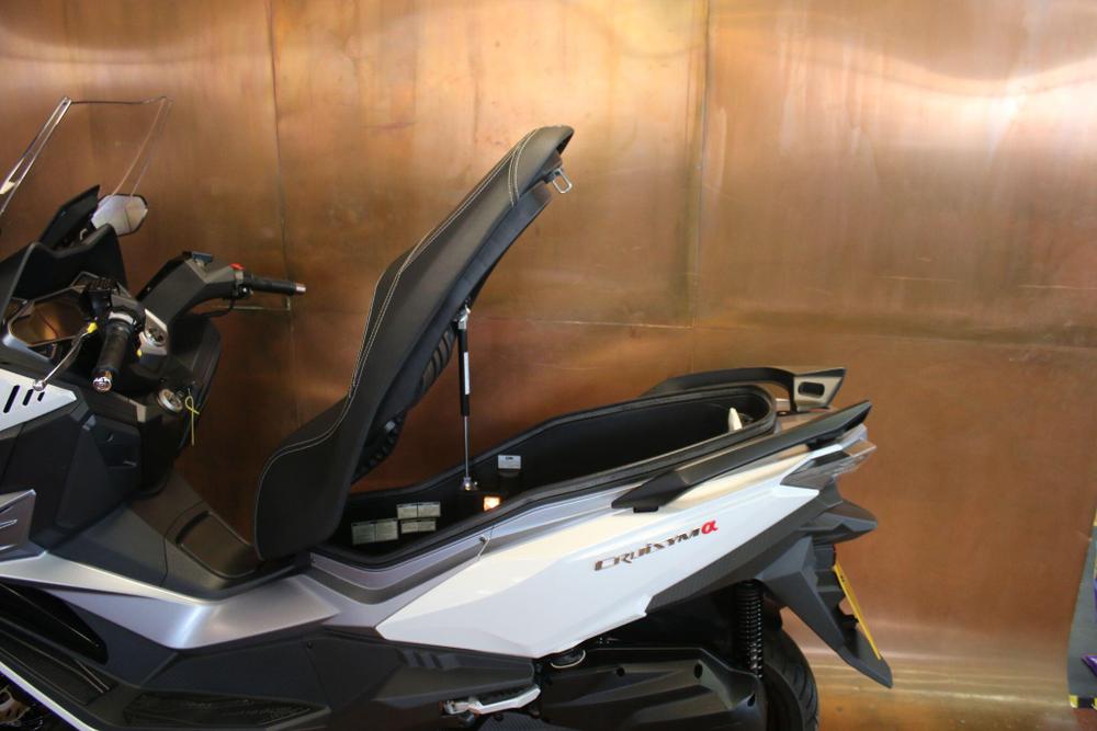 SYM Cruisym 125 Photo at-fe548f592eb049888ff55c49c3e48757.jpg