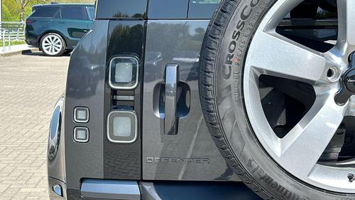 Land Rover Defender Photo at-fe6091ad7a2c4c12b1c0c9b2c0b7624f.jpg