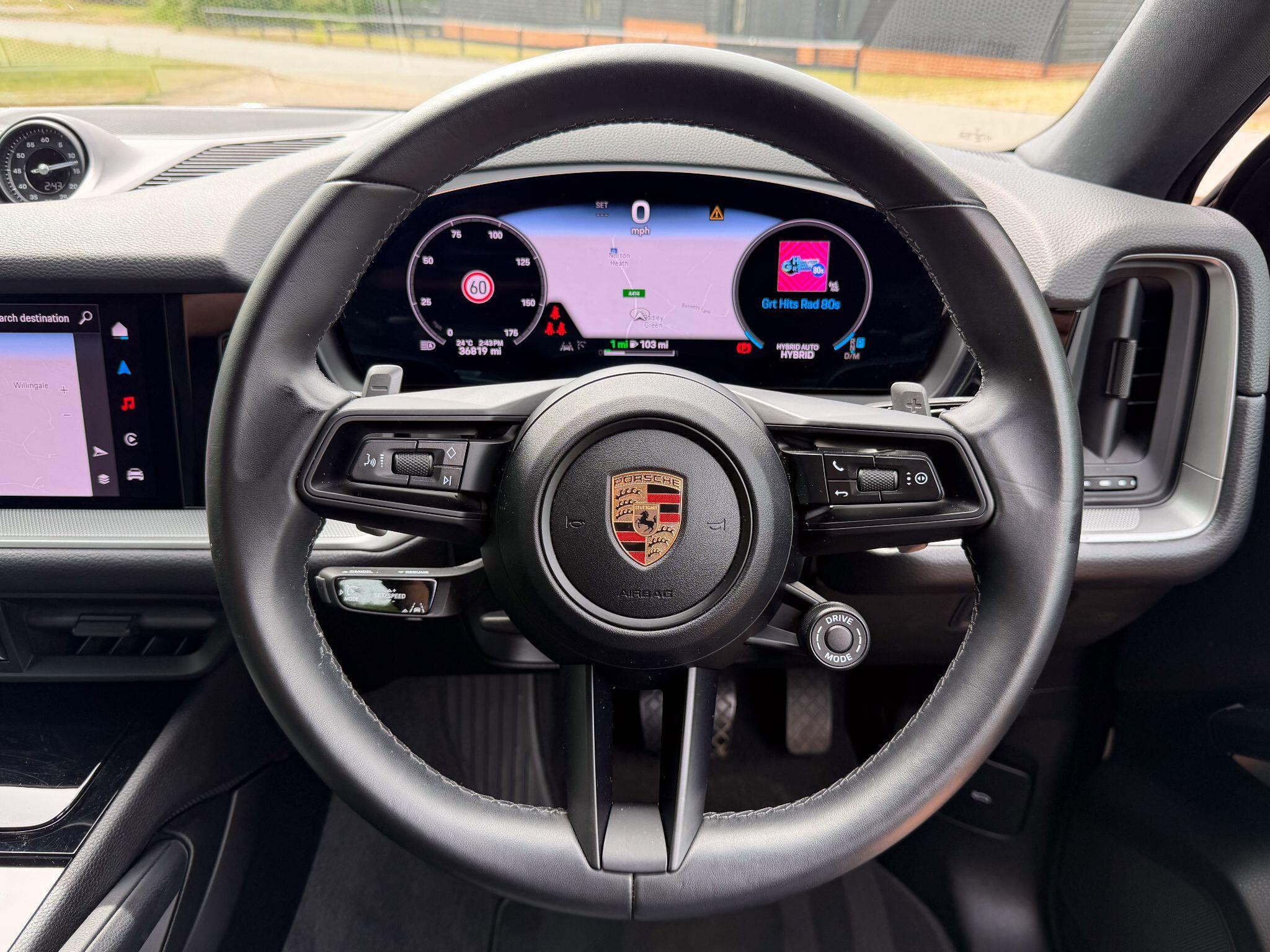 Porsche Cayenne 3.0 V6 E-Hybrid 25.9kWh TiptronicS 4WD Euro 6 (s/s) 5dr — photo 7