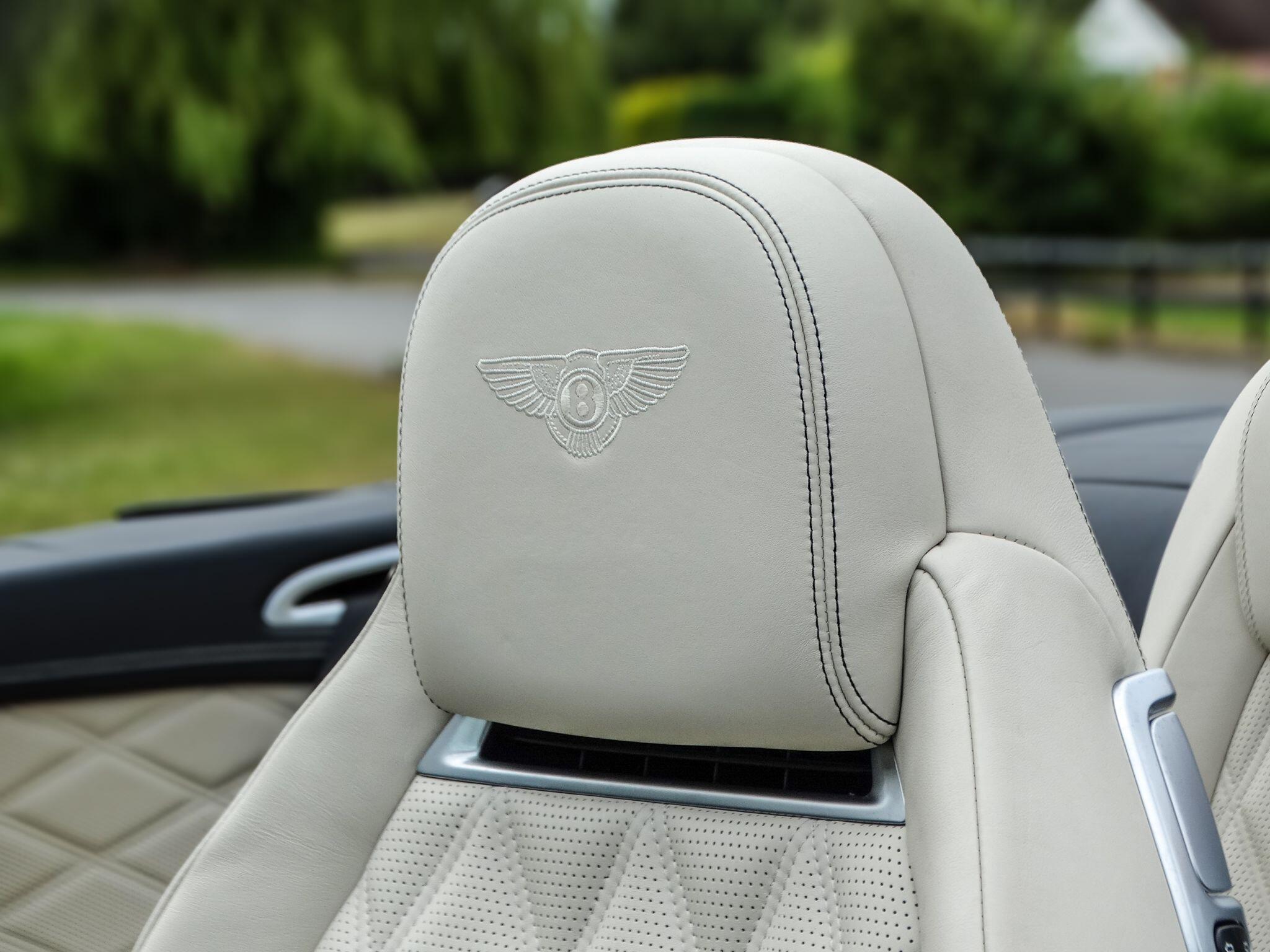 Bentley Continental 6.0 FlexFuel GTC Convertible 2dr Bi Fuel Auto 6Spd 4WD Euro 5 (575 ps) — photo 14