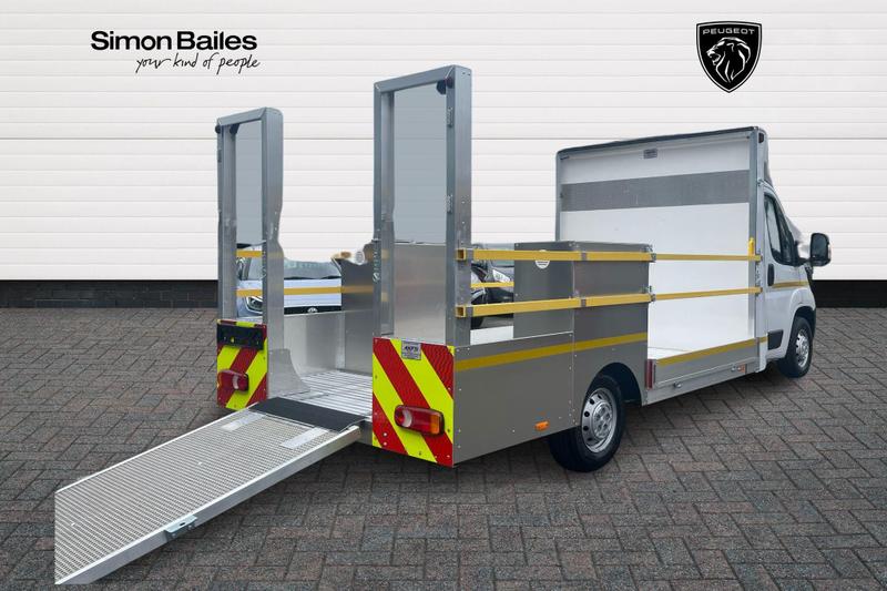 Used Peugeot Boxer NU74HFD 9