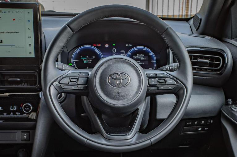 Used Toyota Yaris Cross WP26OAH 27